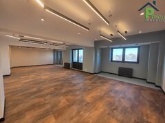 Piata Victoriei, Spatiu de birouri 5 camere, semi-decomandat, 152 mpu