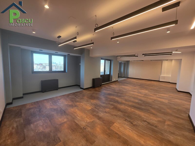 Piata Victoriei, Spatiu de birouri 5 camere, semi-decomandat, 152 mpu