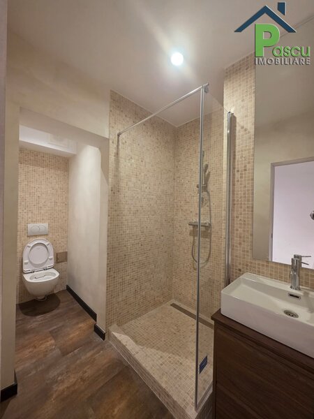 Piata Victoriei, Spatiu de birouri 5 camere, semi-decomandat, 152 mpu