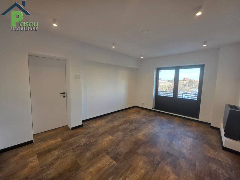 Piata Victoriei, Spatiu de birouri 5 camere, semi-decomandat, 152 mpu