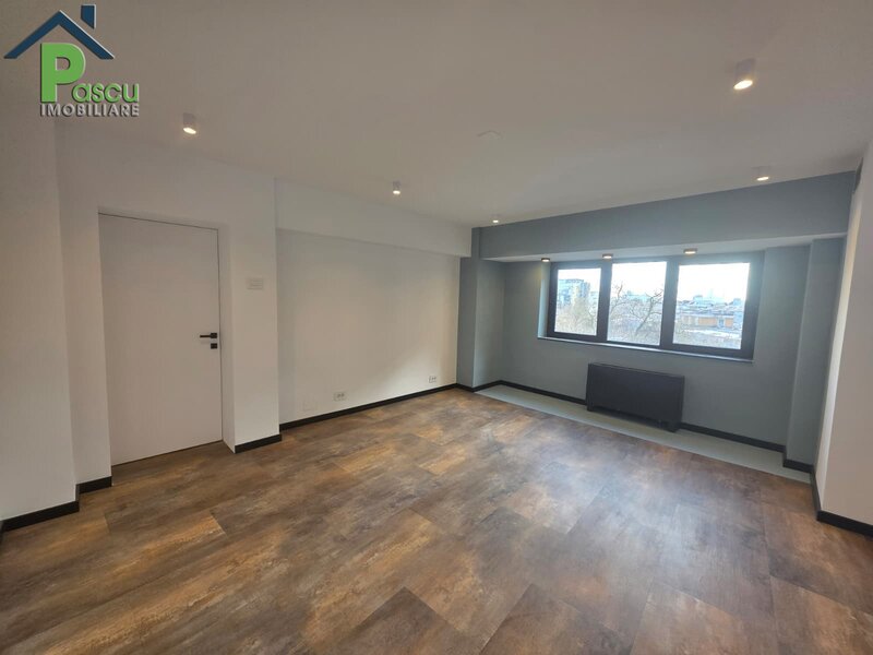 Piata Victoriei, Spatiu de birouri 5 camere, semi-decomandat, 152 mpu