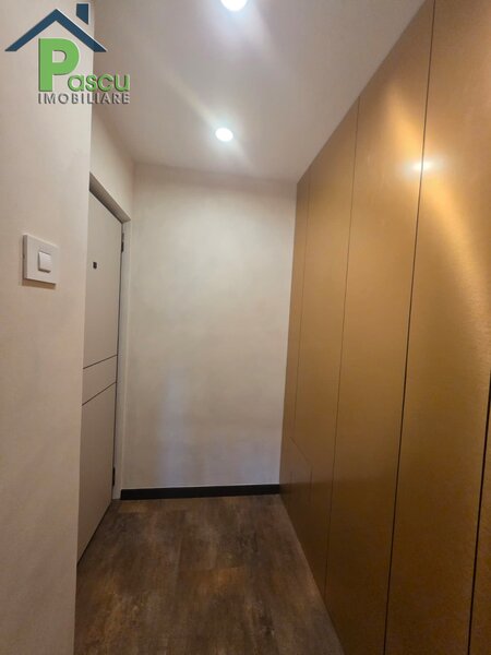 Piata Victoriei, Spatiu de birouri 5 camere, semi-decomandat, 152 mpu